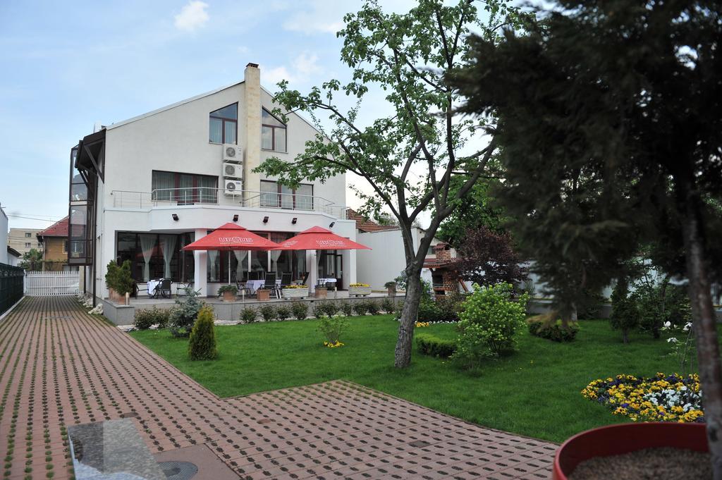 Casa Jasmine 4*